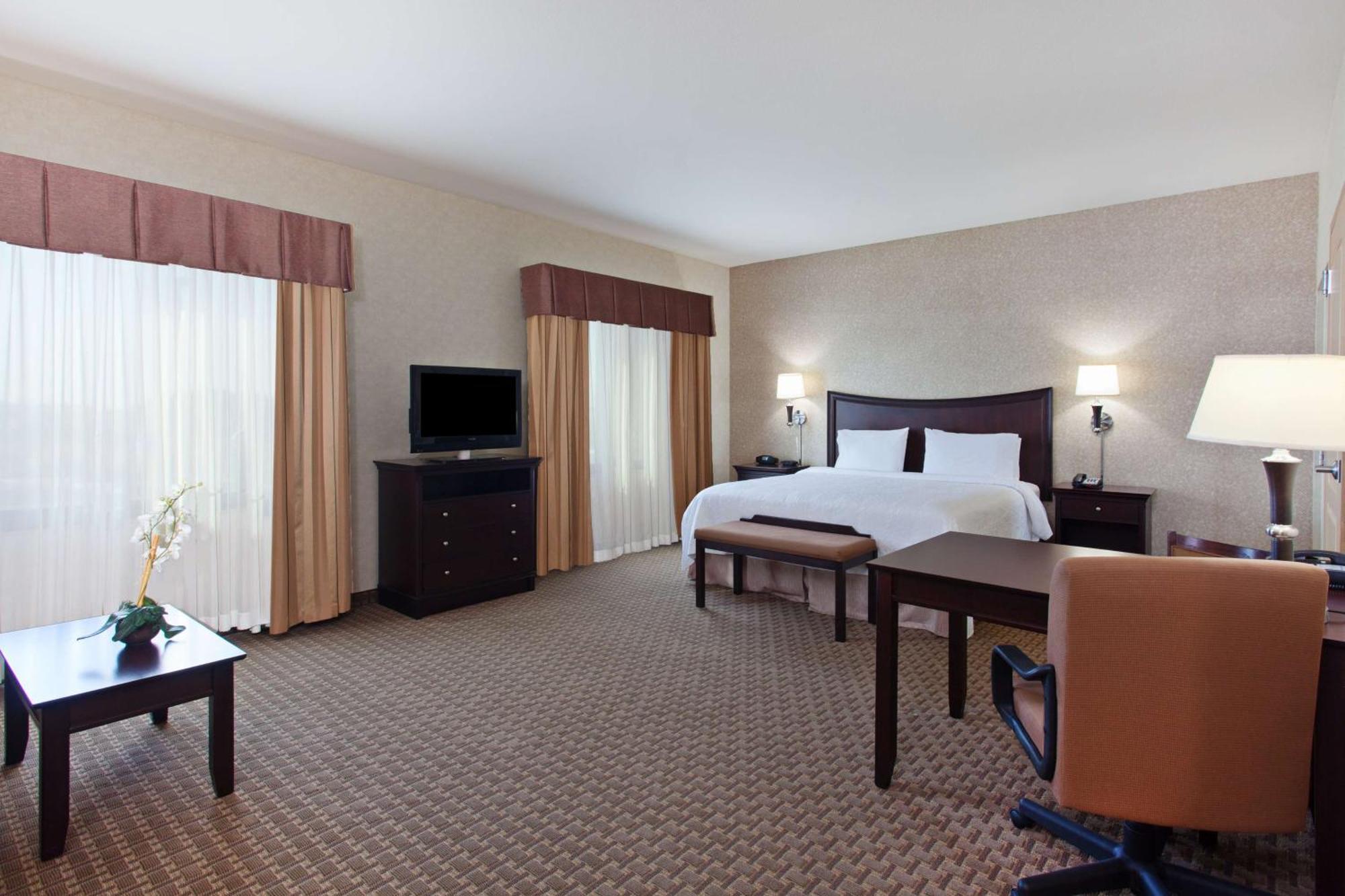 Hampton Inn & Suites Oakland Airport-Alameda Exterior photo