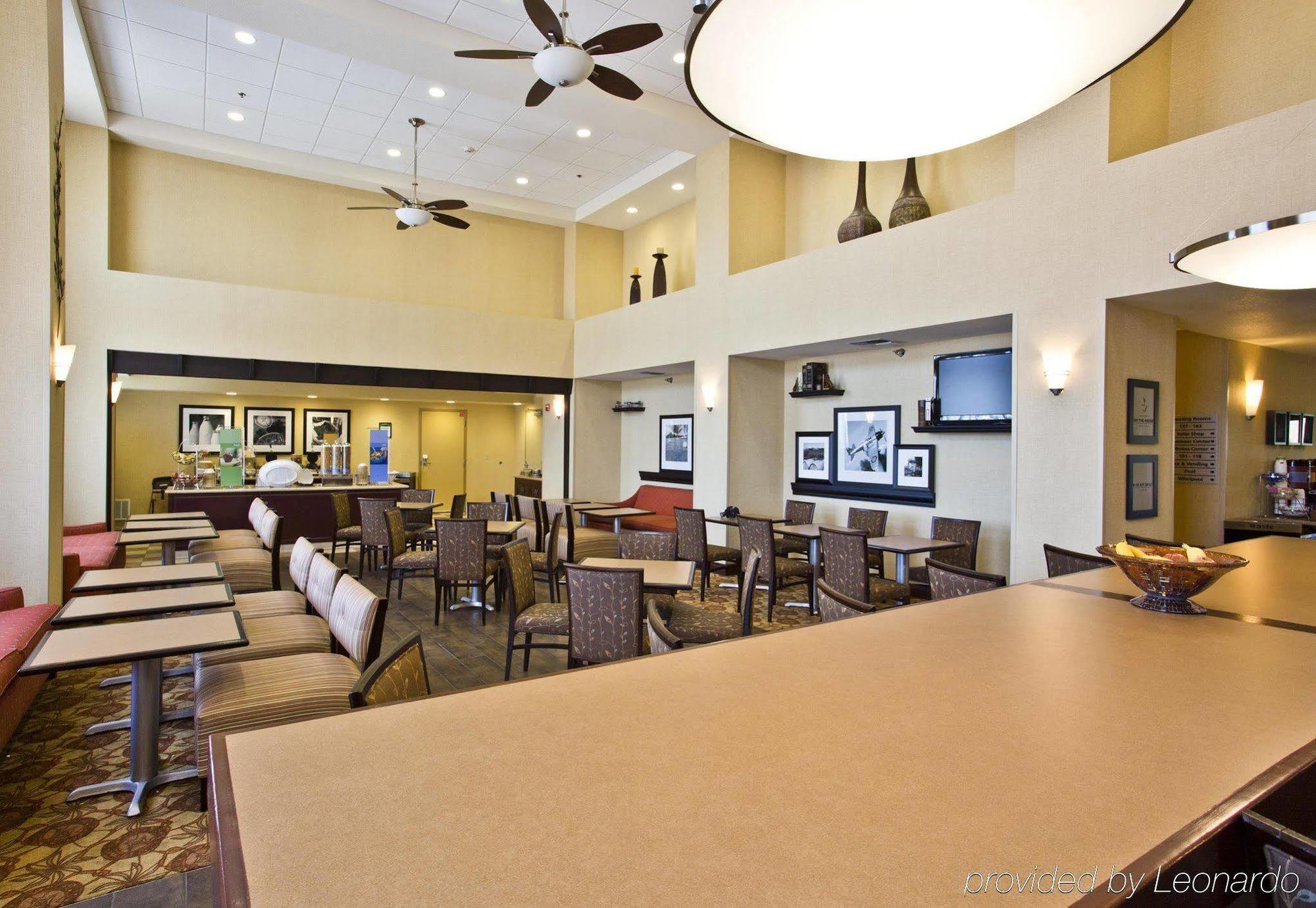 Hampton Inn & Suites Oakland Airport-Alameda Exterior photo
