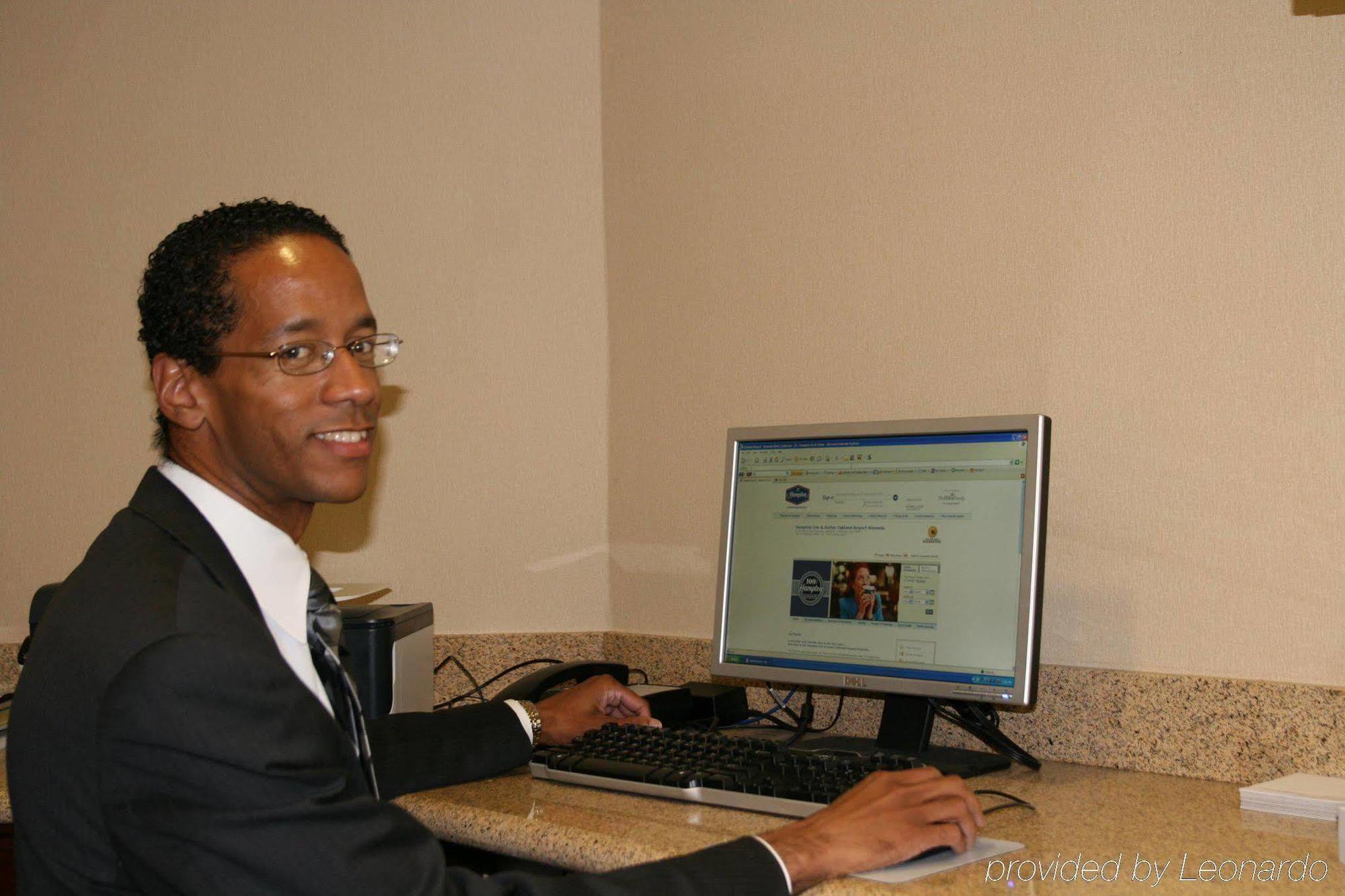 Hampton Inn & Suites Oakland Airport-Alameda Facilities photo